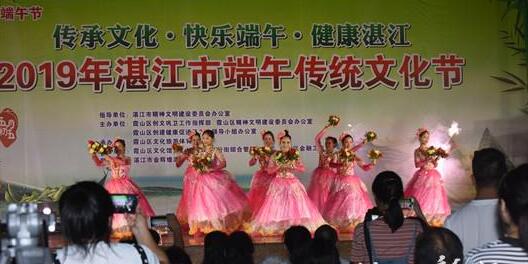 弘扬优秀传统文化 丰富群众文化生活 弘扬优秀传统文化 丰富群众文化生活