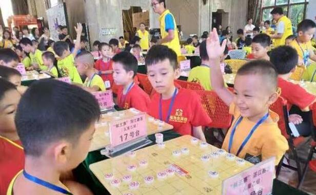 全国象棋业余棋王赛广东赛区湛江预选赛暨省“谁是棋王”全民争霸赛湛江分站赛举行