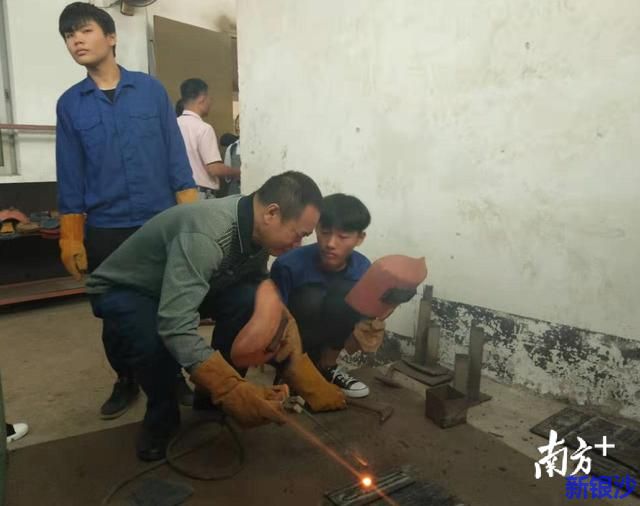 大项目落地缺技工？湛江提出新思路：财政出钱让村民学技术