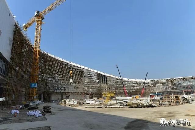 湛江徐闻港项目预计将在今年12月30日竣工，春节前投入使用